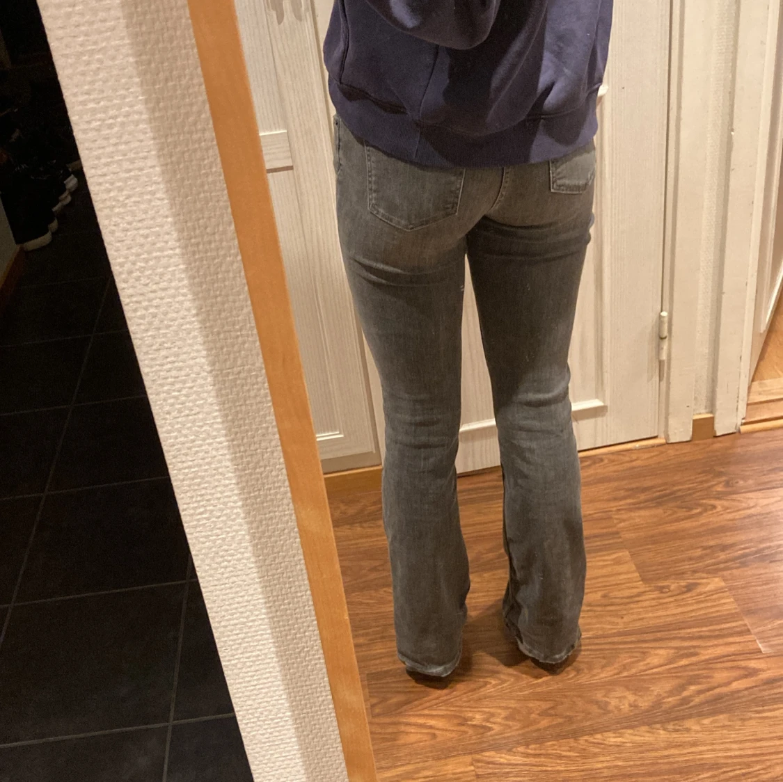 Mörkgrå bootcut jeans - 1