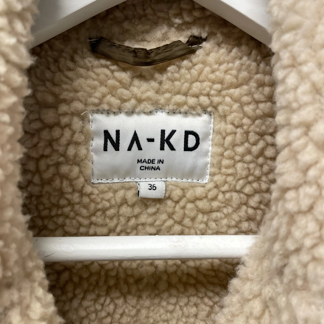 Brun teddyjacka från NA-KD, strl 36 - 1