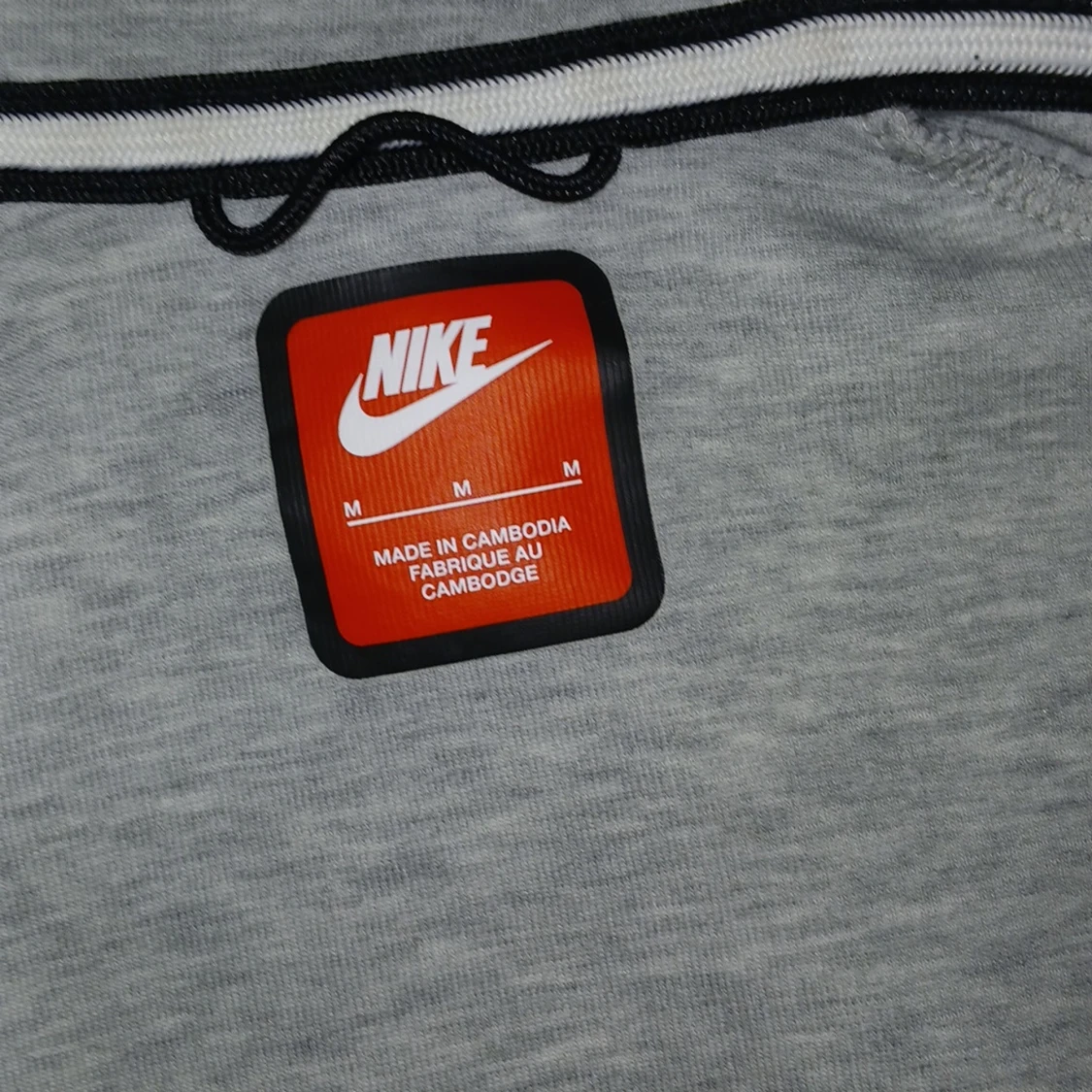 Grå Nike hoodie med dragkedja M - 1