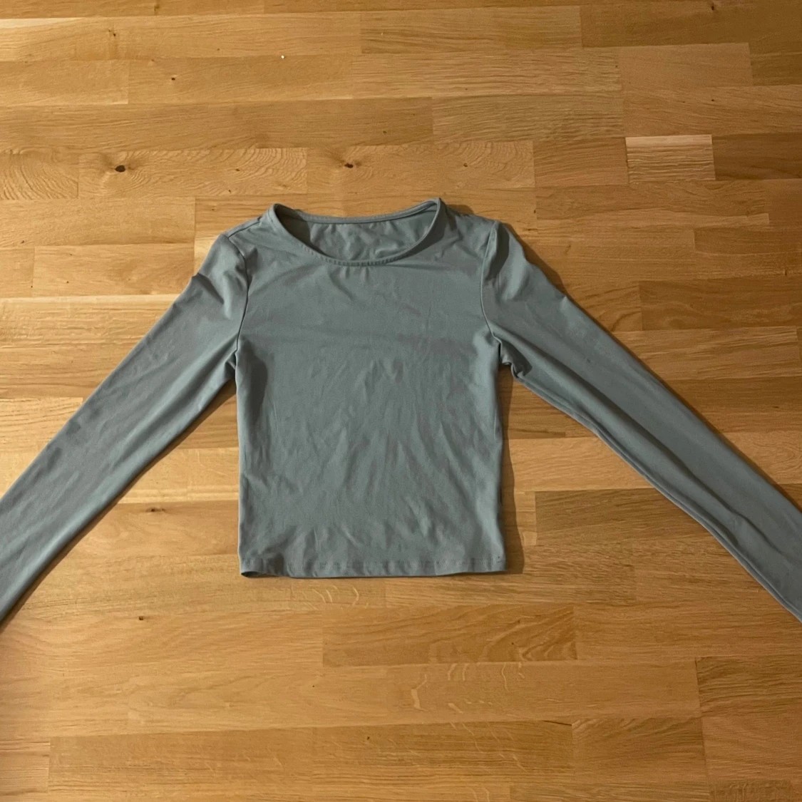 Ljusgrön långärmad topp