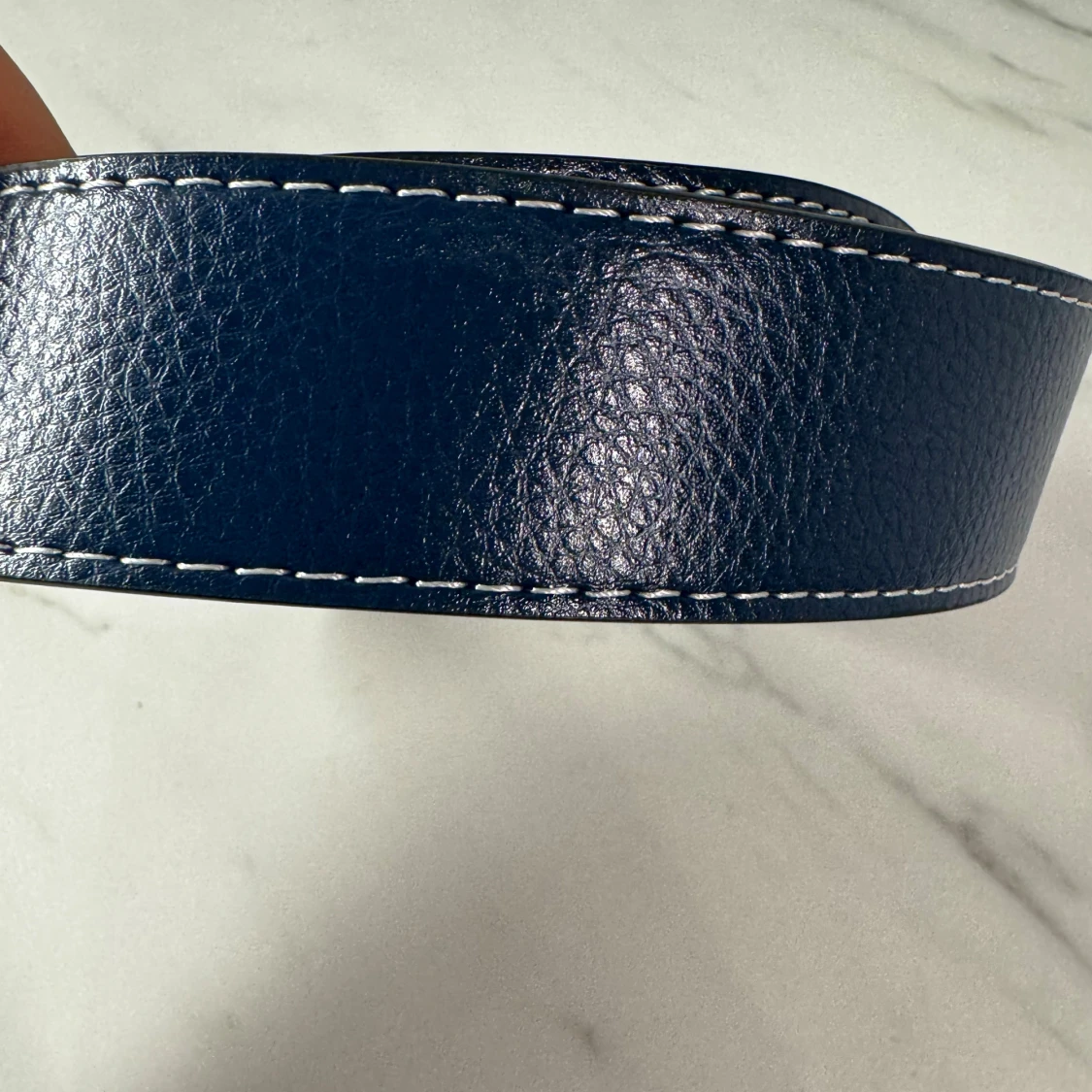 Mörkblå H bälte  - 1