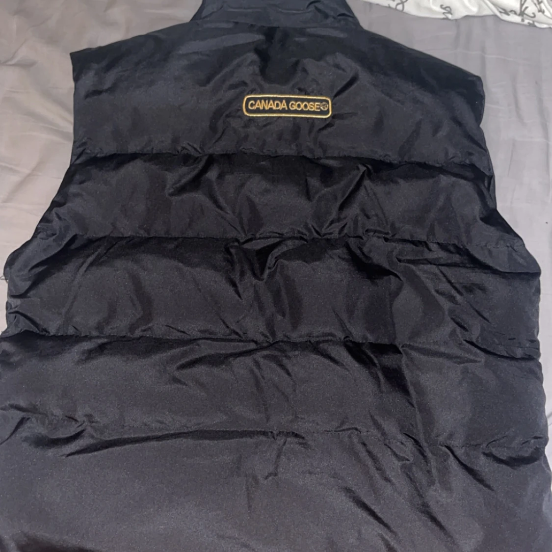 Svart dunväst från Canada Goose  - 1