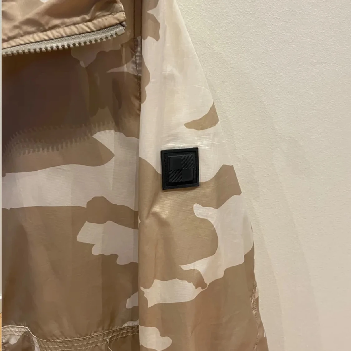 Woolroch Windbreaker - 2