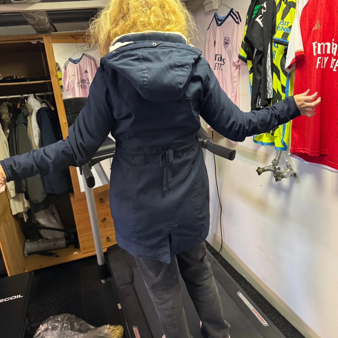 Mörkblå parkajacka från Hollister M - 1