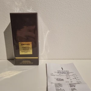 Tom Ford Tobacco Vanille 100ml - Tom Ford Tobacco Vanille Eau de Parfum, 100 ml. Tillverkad i USA. Perfekt för dig som vill sticka ut.
