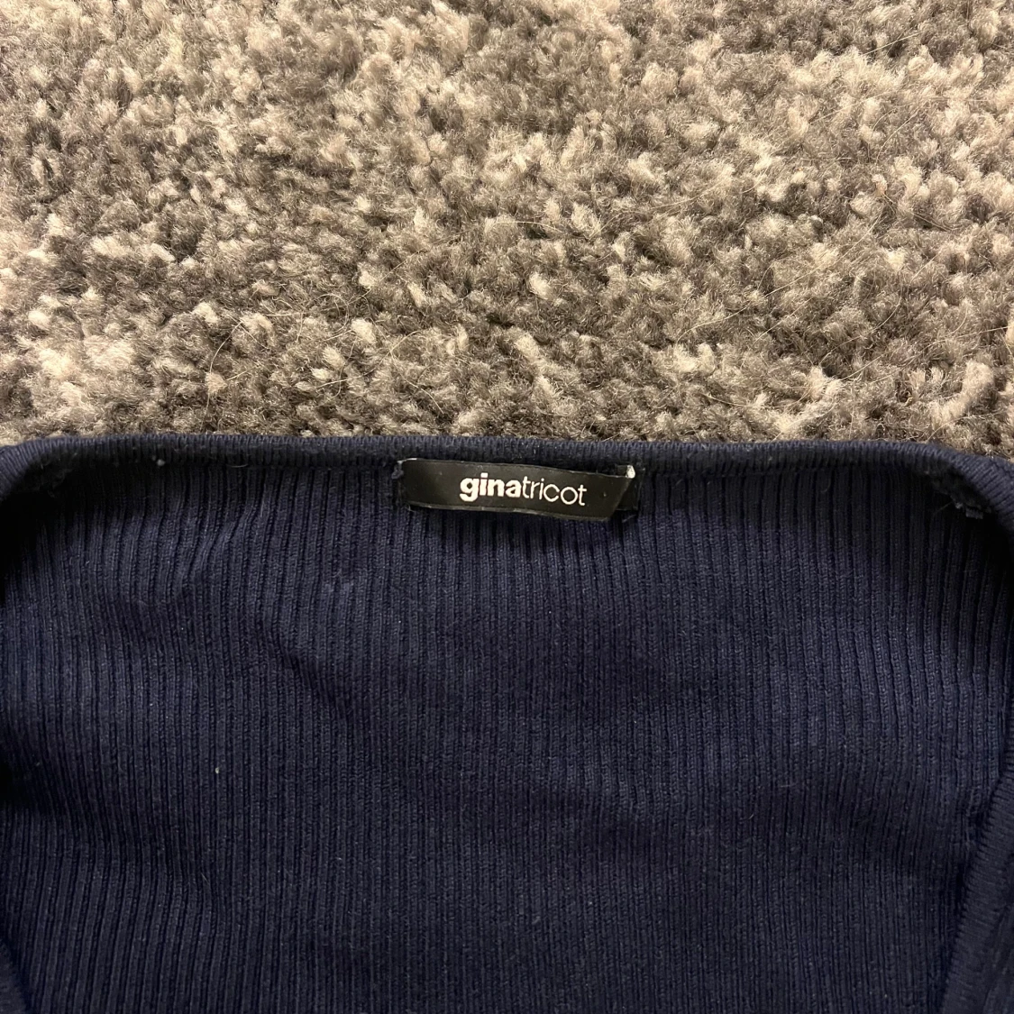 Marinblå topp Gina - 3