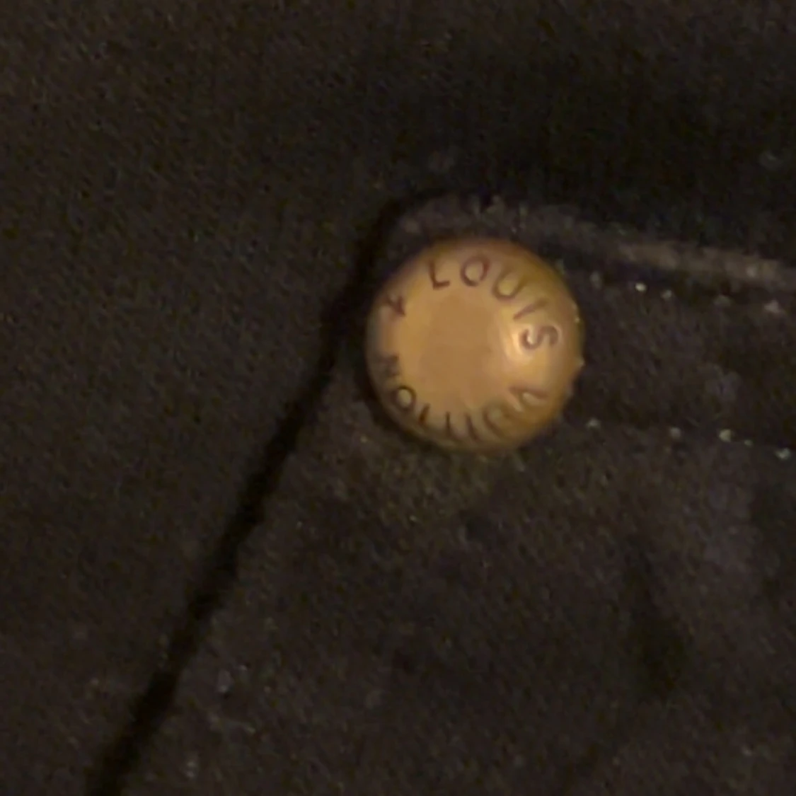 Svart byxa i monogrammönster - 2