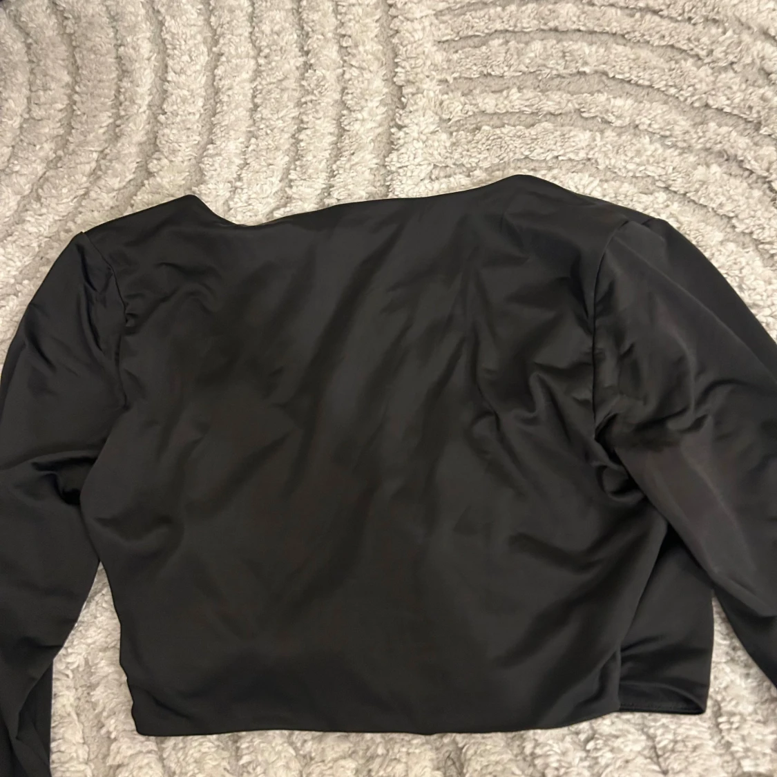 Svart omlottopp från NLY ONE - 1