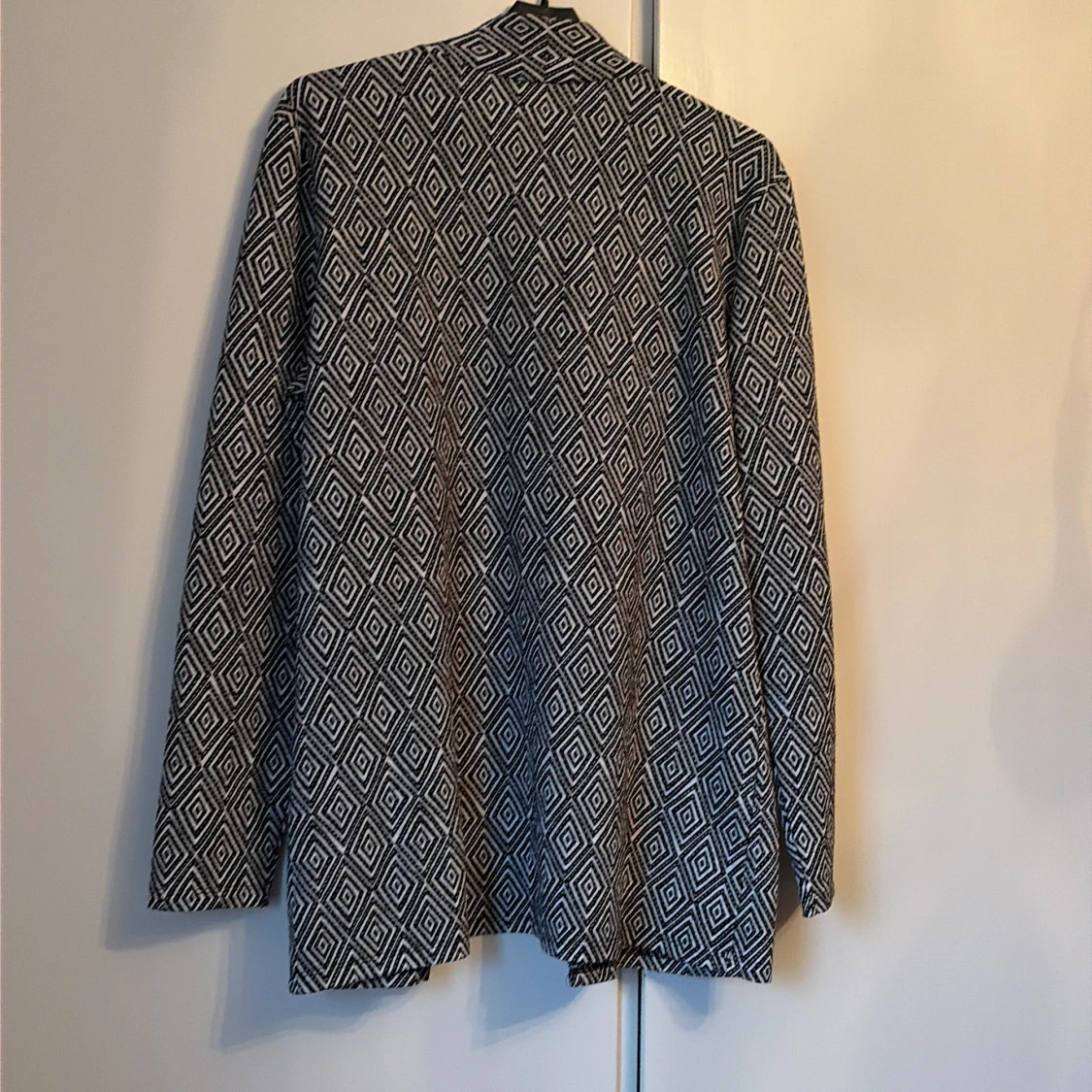 Svartvit cardigan jacka från H&M - 1