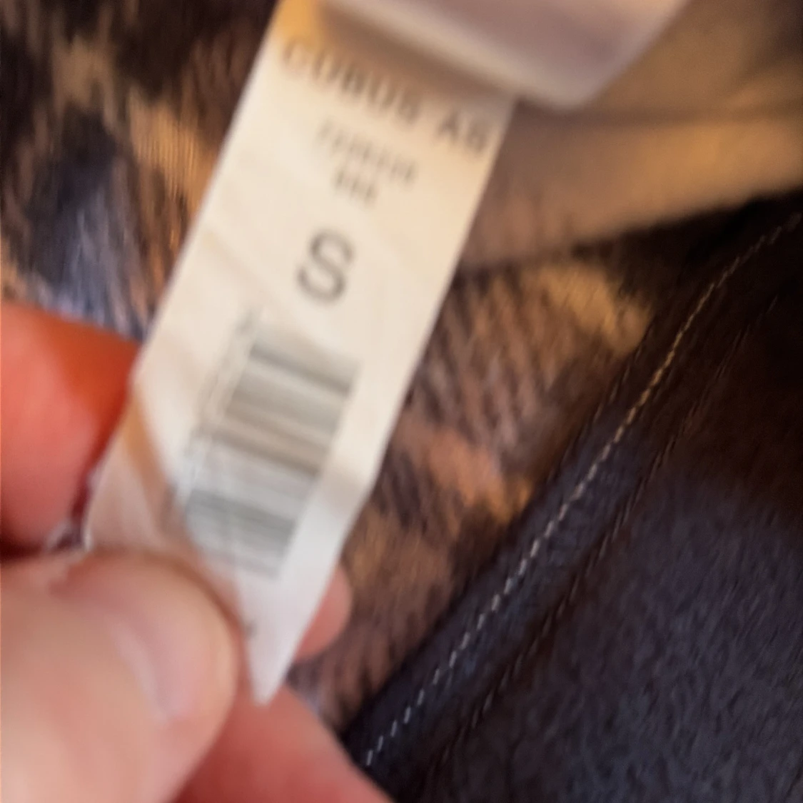 Rutig fleece-tröja i lila och beige - 2