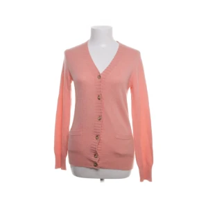 Rosa kofta  - Jättefin. Köpt på Sellpy 