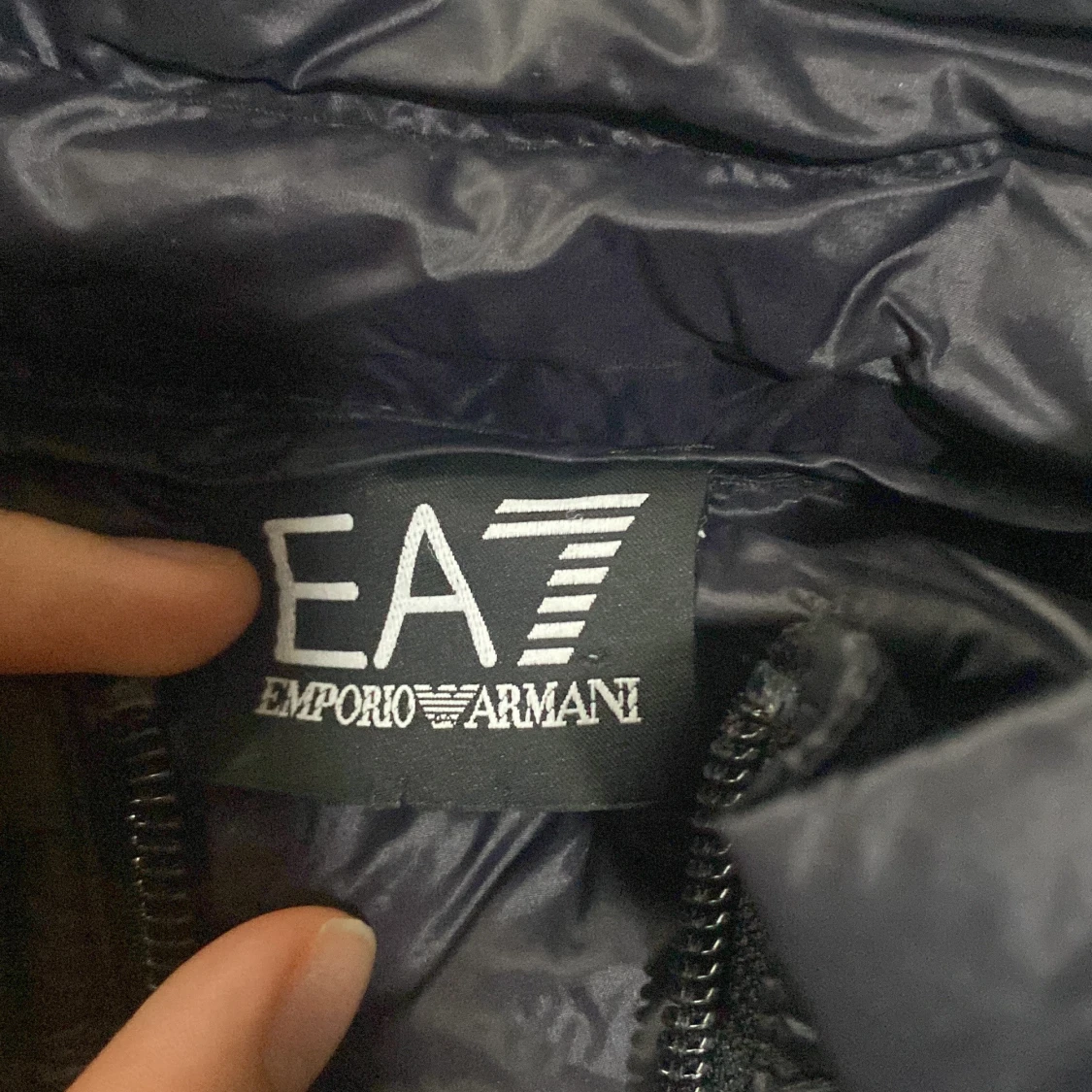 Svart dunväst från EA7 Emporio Armani - 1