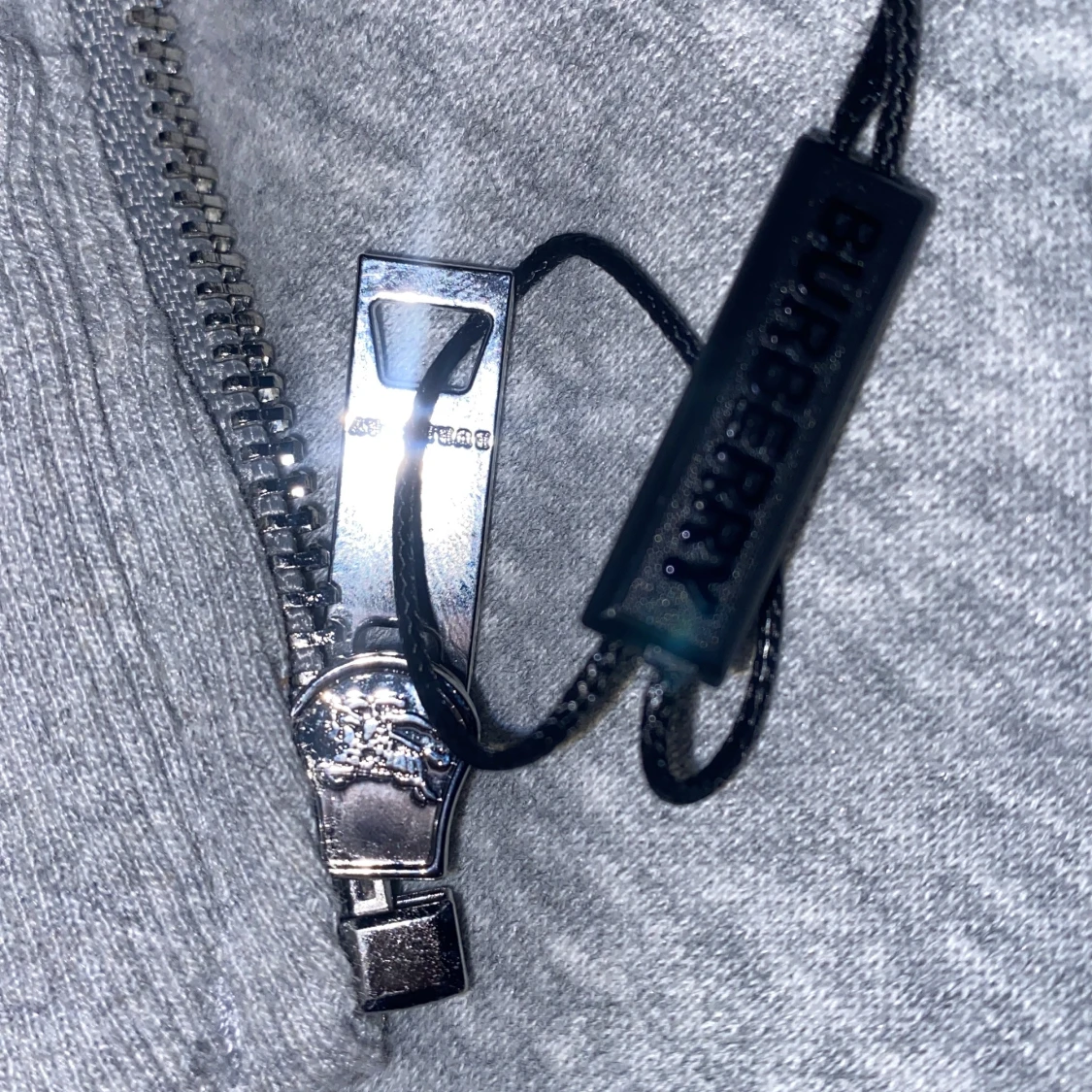 Grå Burberry hoodie - 3