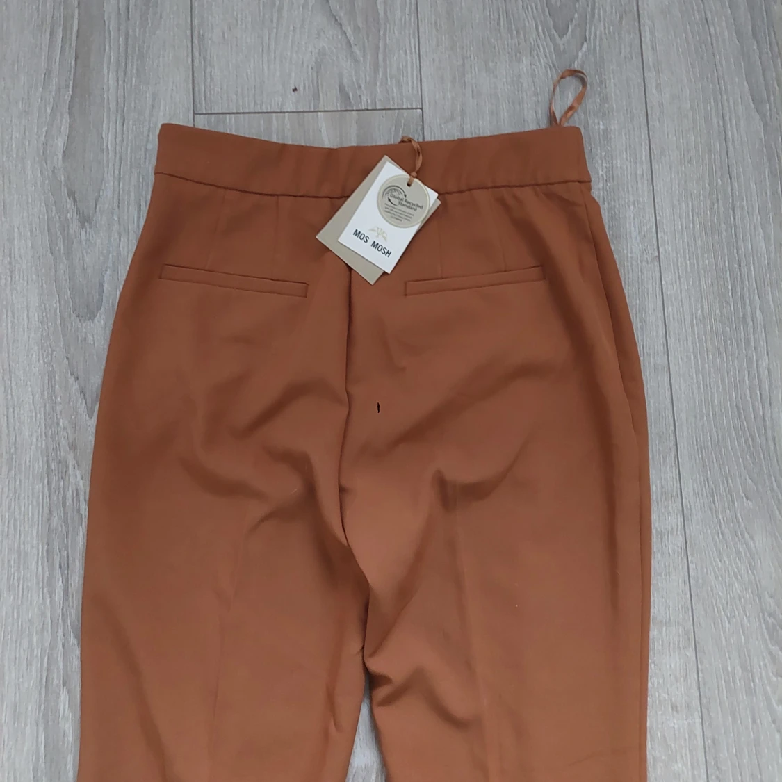 Bruna bootcut kostymbyxor från Mos Mosh - 3