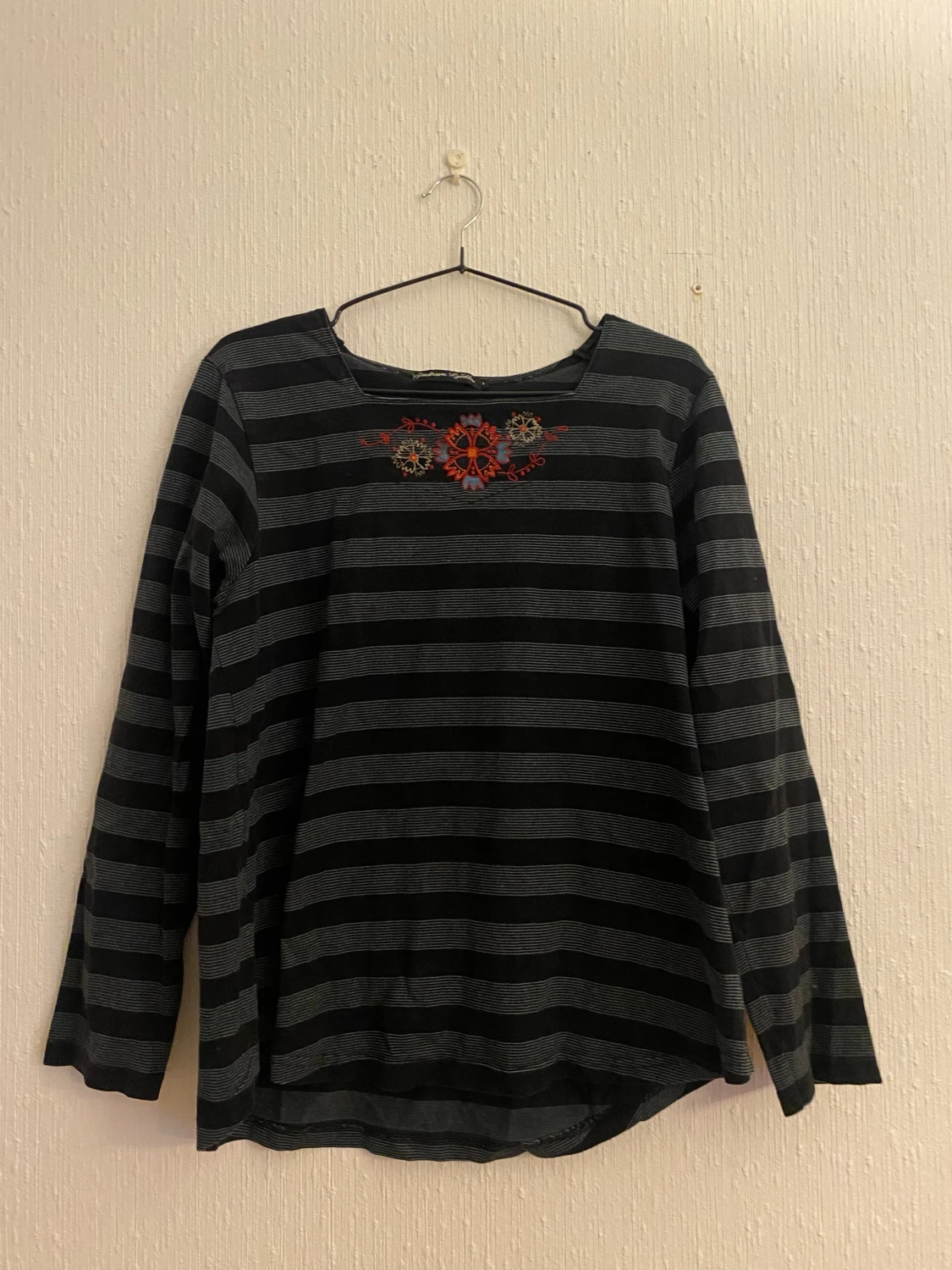 Randig långärmad tröja