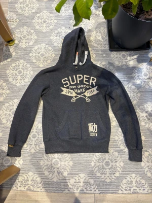 Superdry hoodie - Mycket fint skick