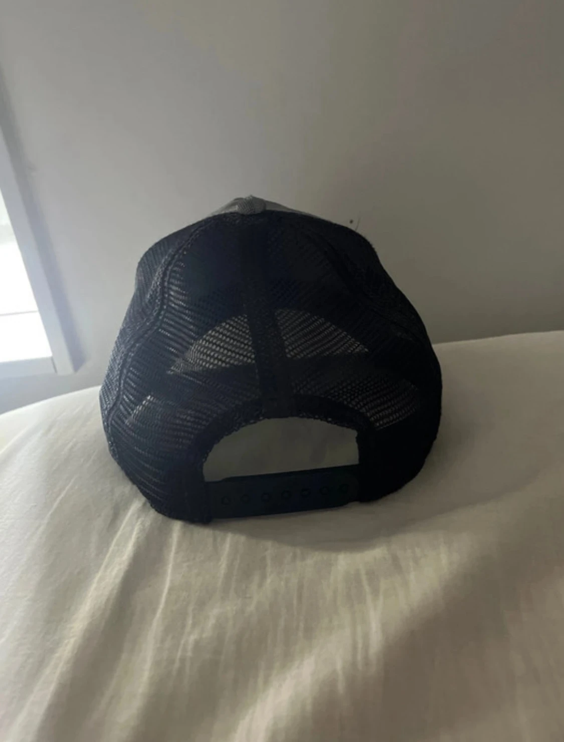 Svart och grå camo truckerkeps Goorin Bros