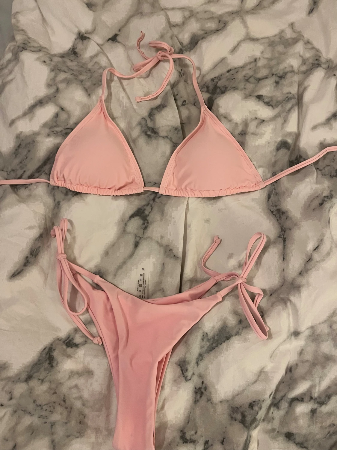 Ljusrosa bikini med knyt - 1