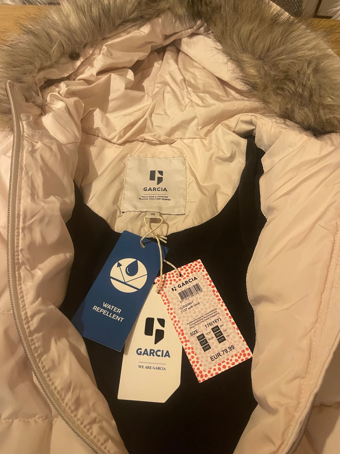 Beige vinterjacka från Garcia - 2