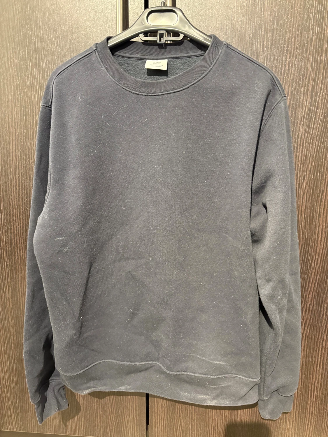 Mörkblå sweatshirt från Mango