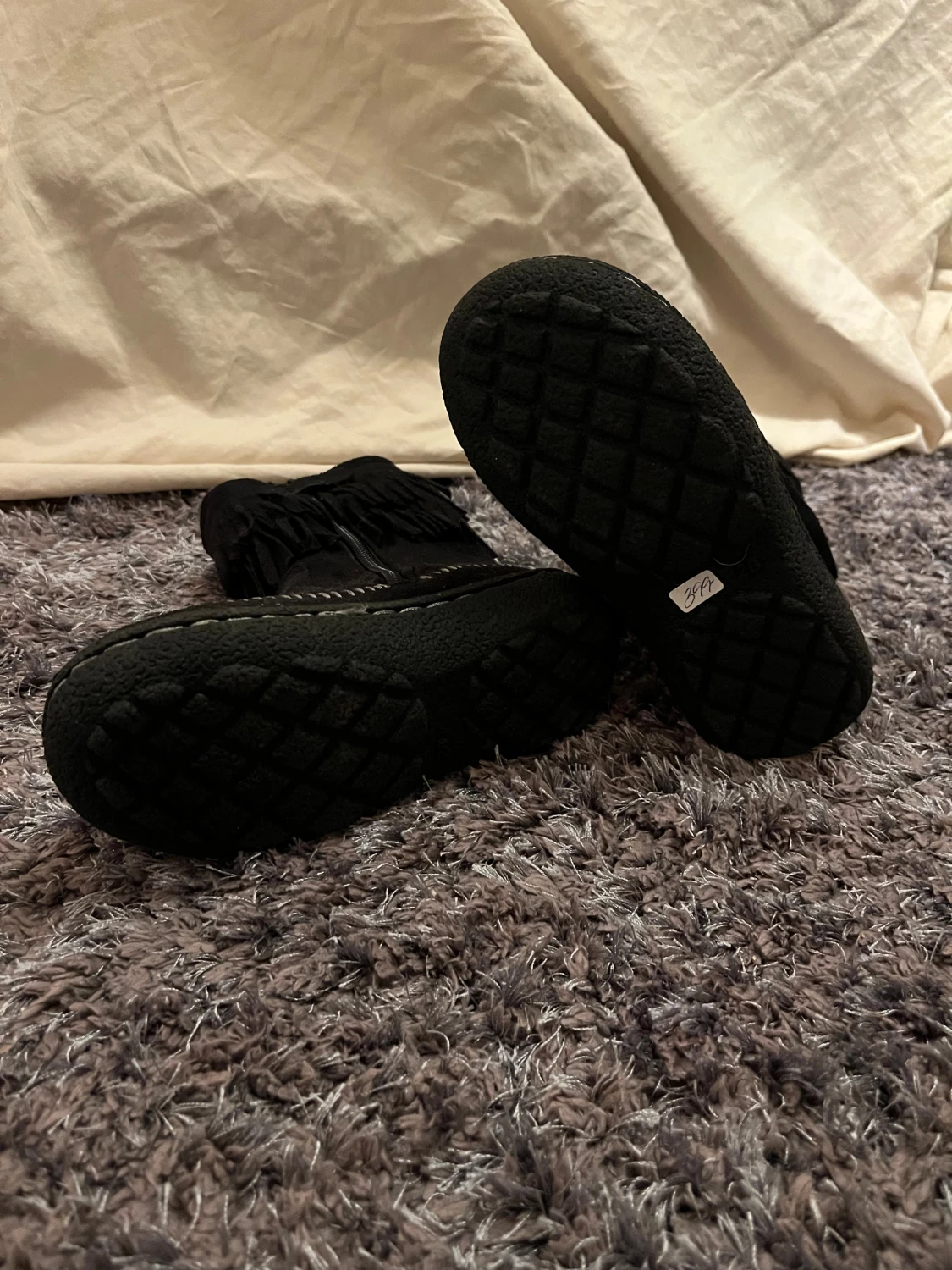 Svarta mockaboots med fransar från Duffy - 3