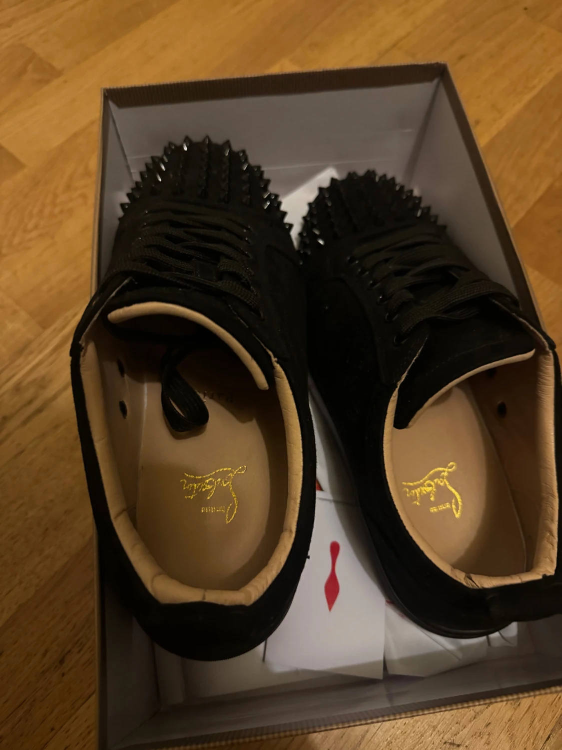 Christian Louboutin svarta  - 2