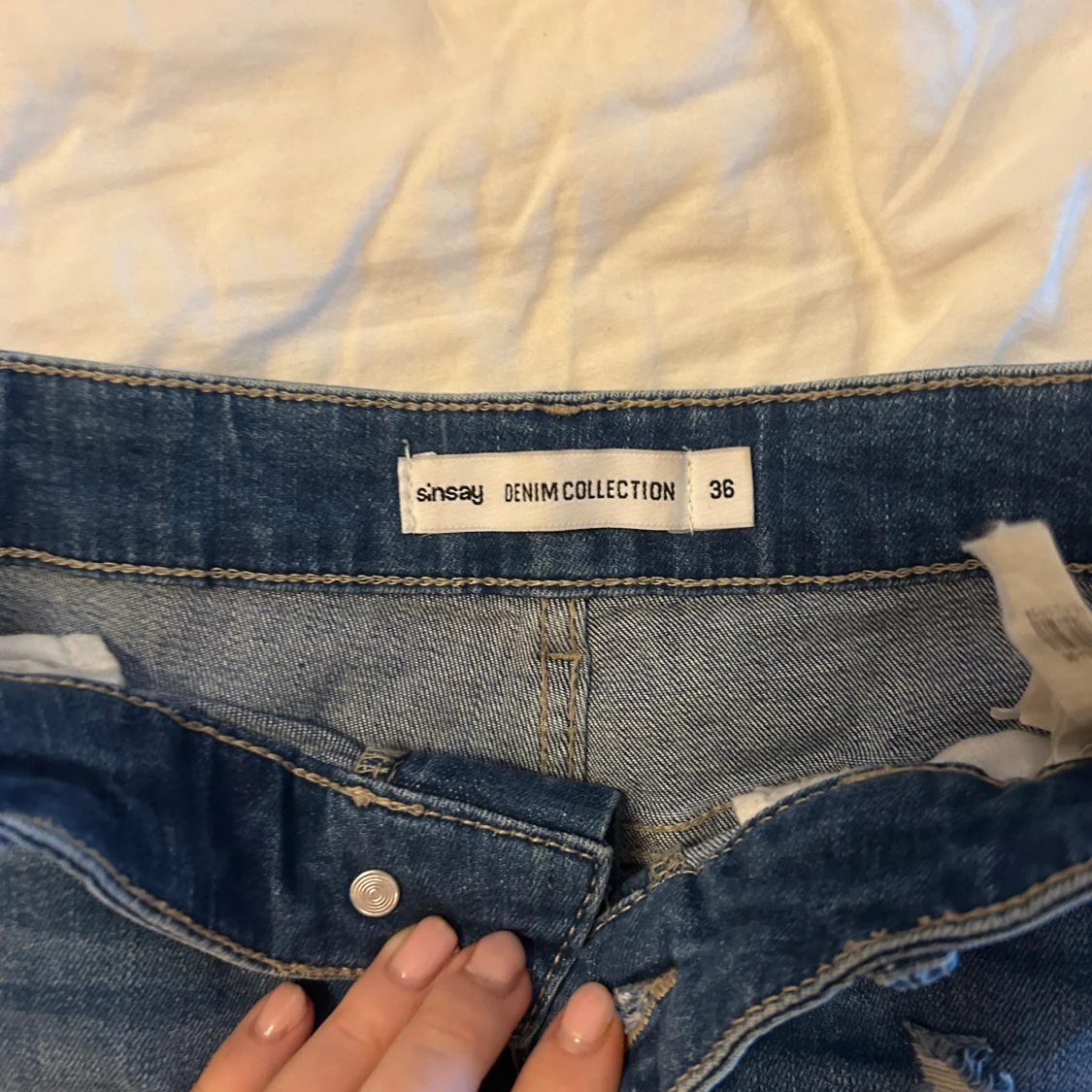 Lågmidjade jeansshorts  - 2