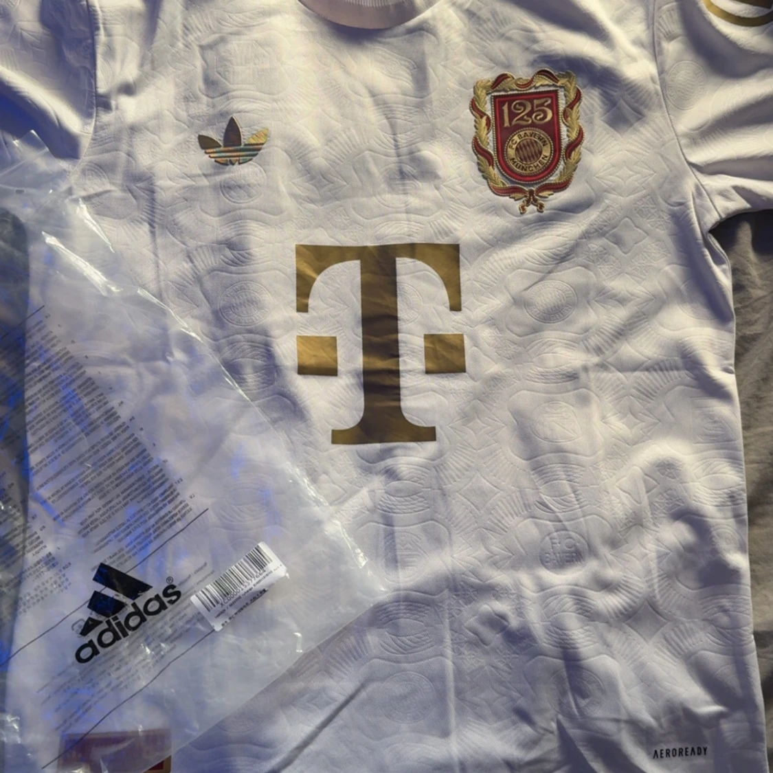 Vit Bayern München Adidas fotbollströja - 1