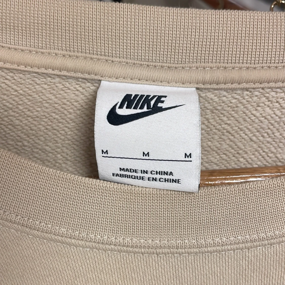 Beige sweatshirt från Nike, M - 1