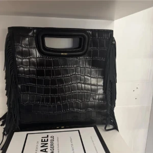 Svart handväska Maje  - Stora st  maje väska