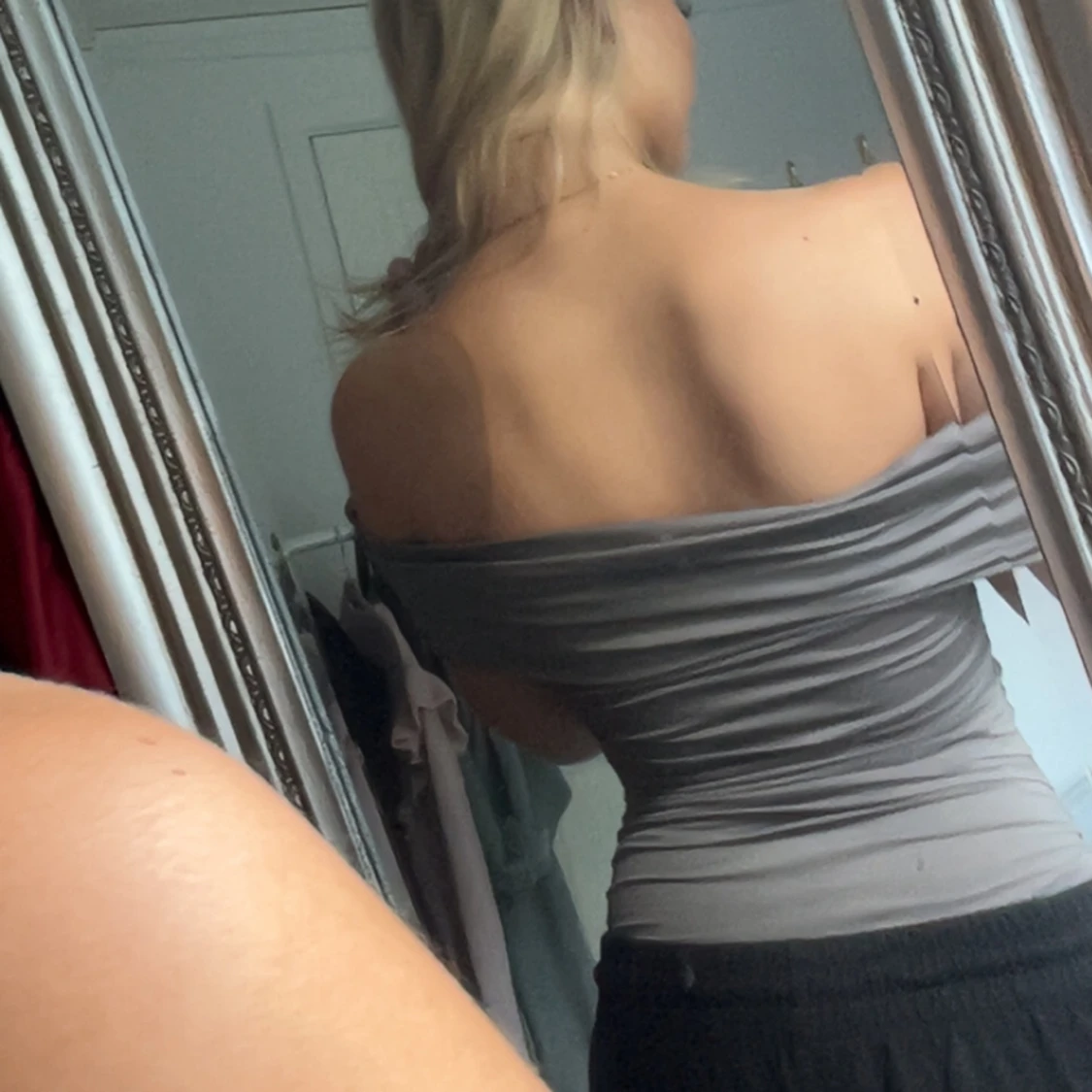 Ärmlös grå tajt body - 1