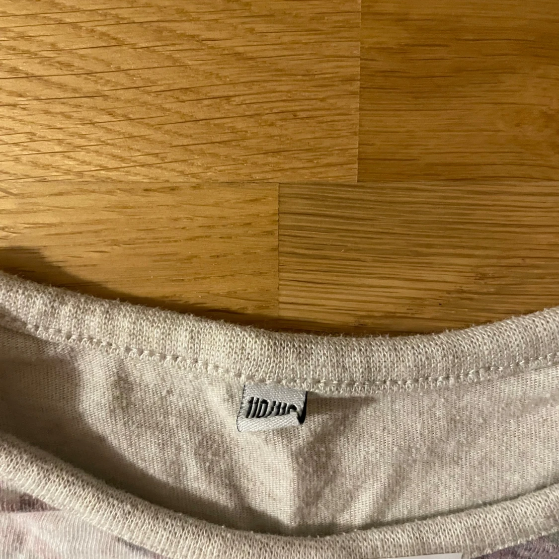 Långärmad tröja med rådjur från H&M - 2