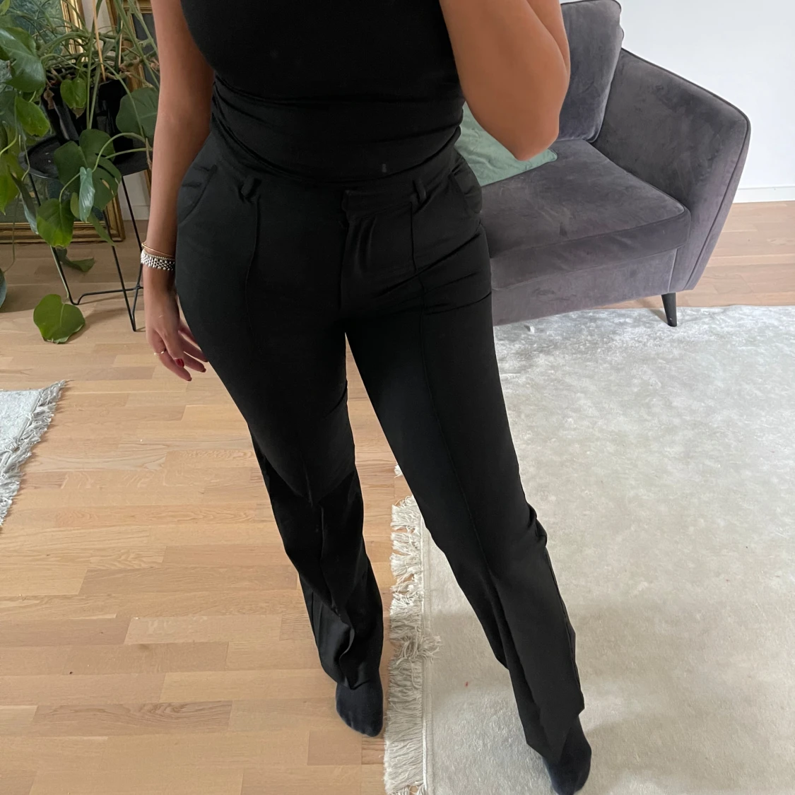 Svarta kostymbyxor med hög midja - 1