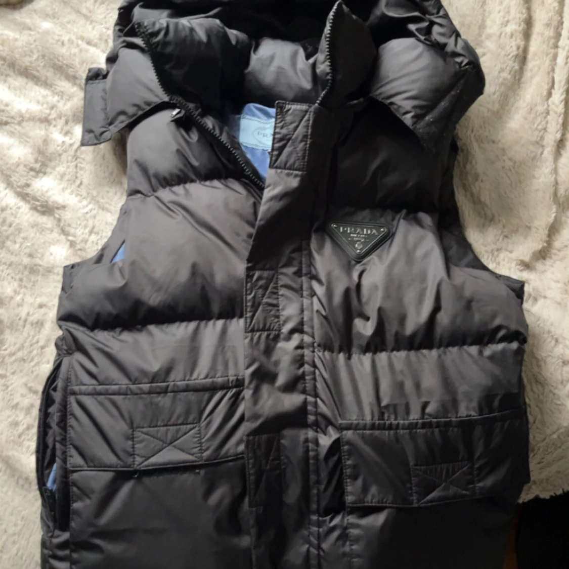 Svart dunväst från Prada - 1