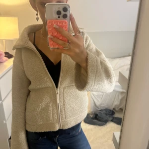 Hm teddy jacka beige - Sååå mysig nu till hösten, inga defekter💕💕