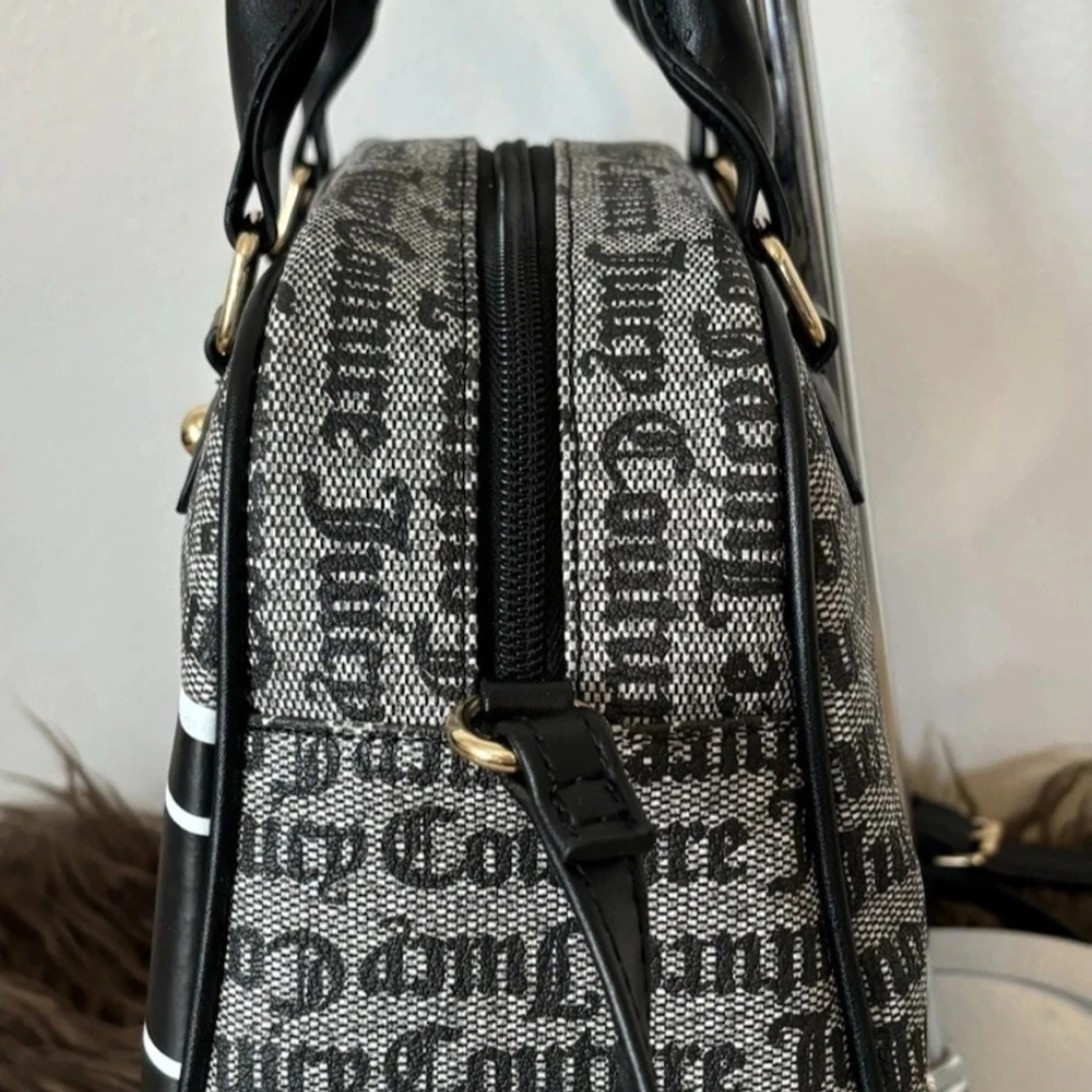 Juicy Couture svartvit handväska - 2