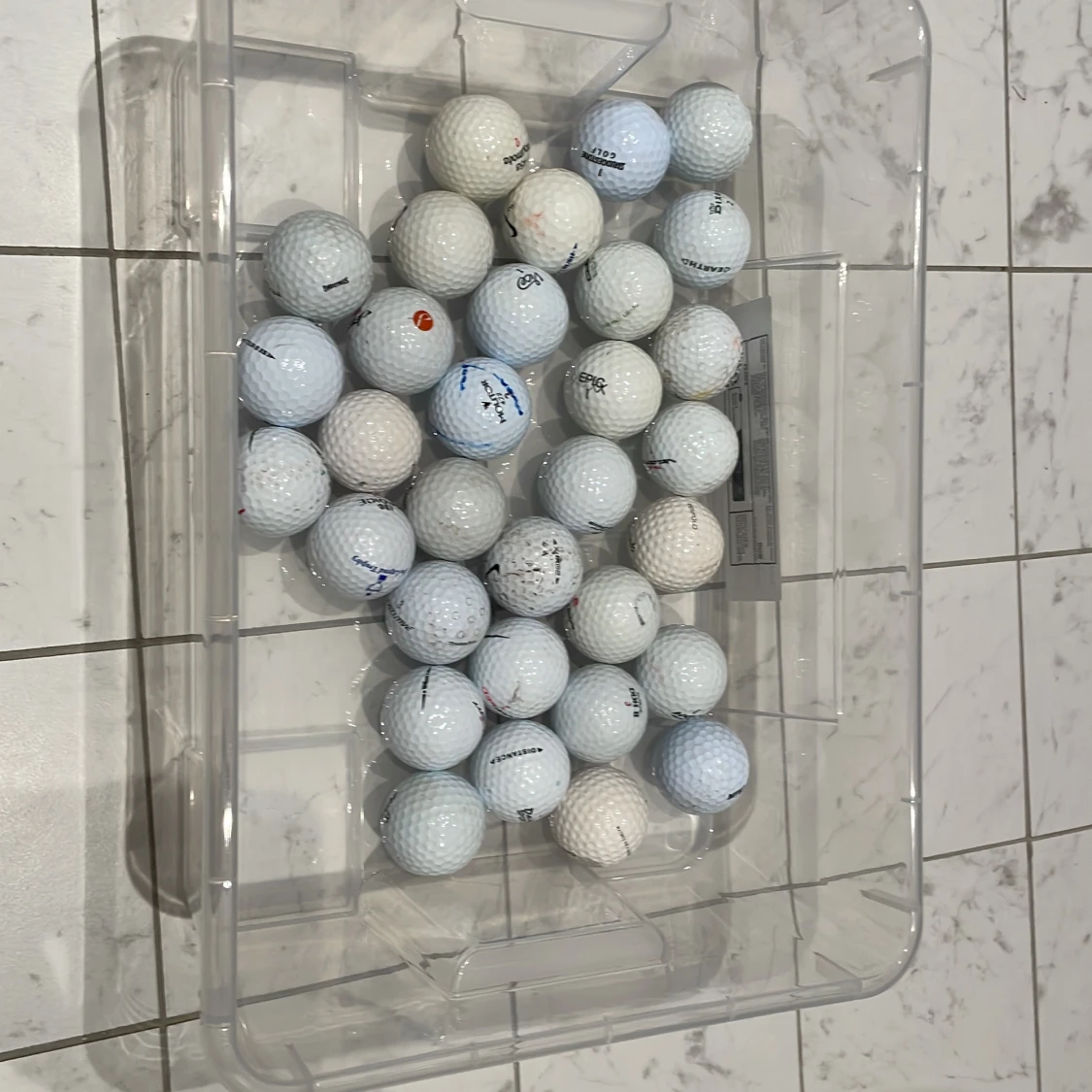 Begagnade golfbollar, mixade märken dyrare  - 1