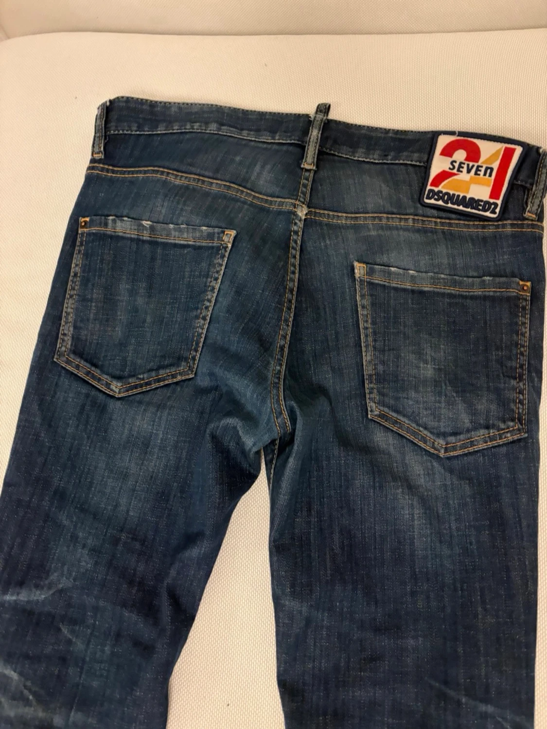 Dsq2 jeans med slitningar - 3