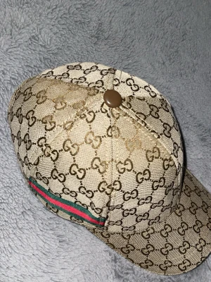 Beige Keps  - Guccikeps Aldrig använd, mycket bra kvalité 