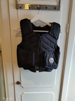 Ridväst - Ridväst strl barn L använd men fint skick