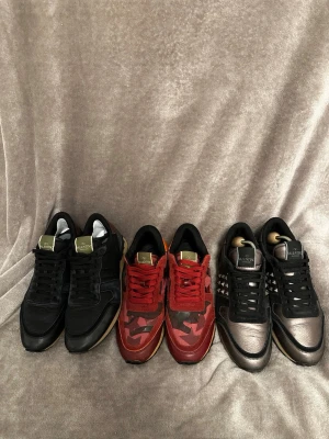 3 par valentino rockrunners bulk - Kolla vår profil för fler bilder. 42 41 43. Alla bra skick