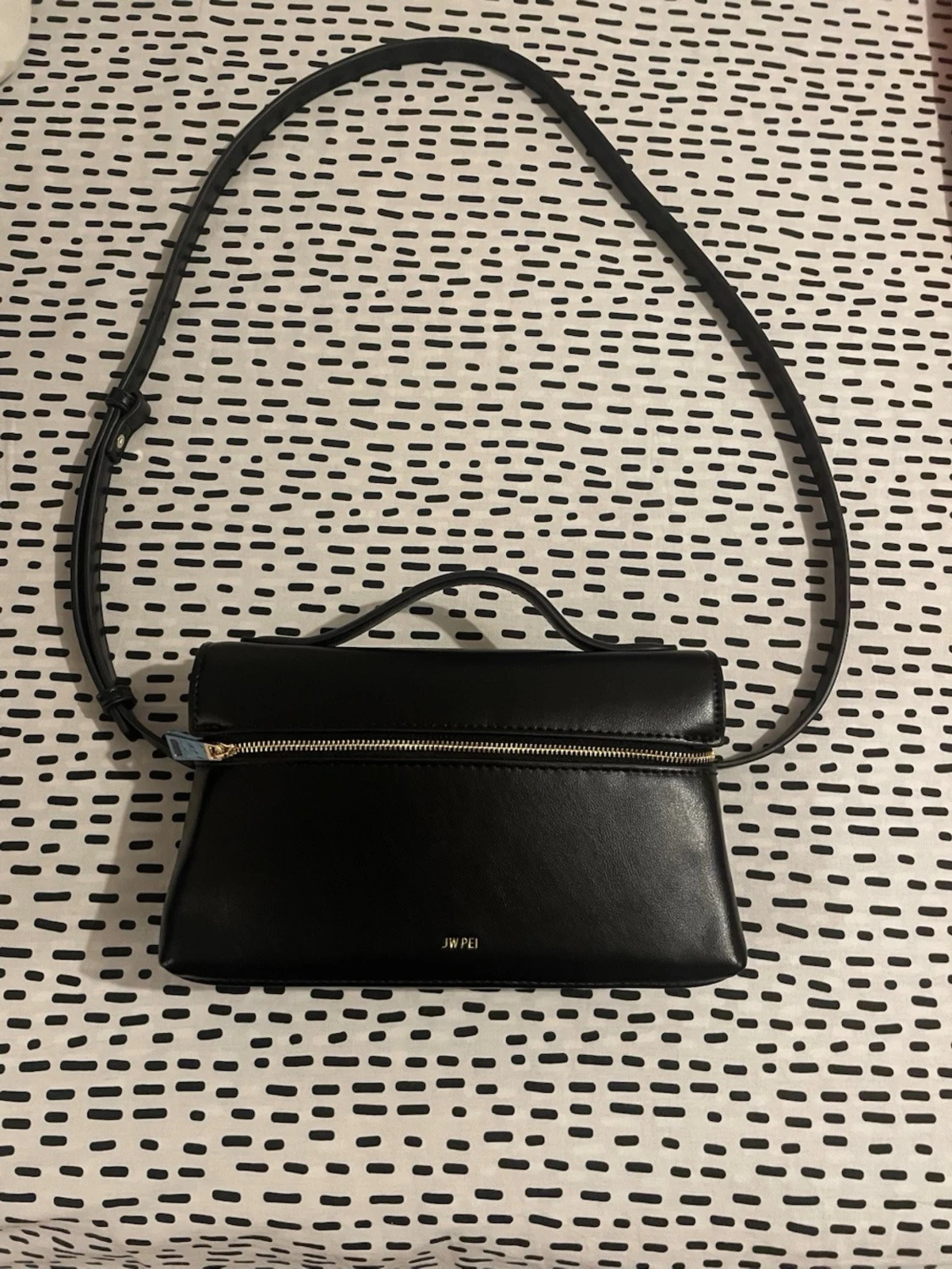Svart handväska från JW PEI - 1