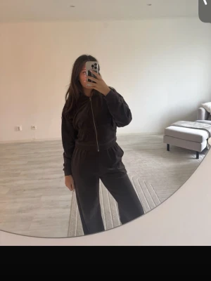 Brunt mjukis sett - Mjukis sett, ingår hela settet