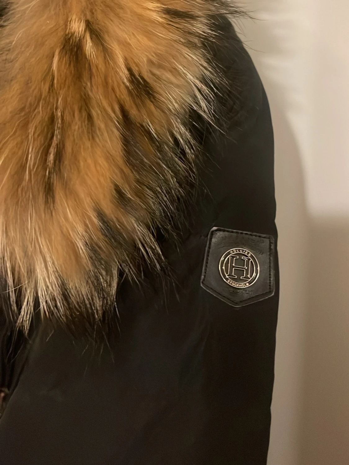 Svart lång dunjacka Hollies strl 32 - 3