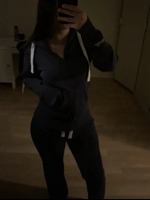 Russemerch set - Säljer ett set ifrån russemerch i storlek Xs på båda delarna💕