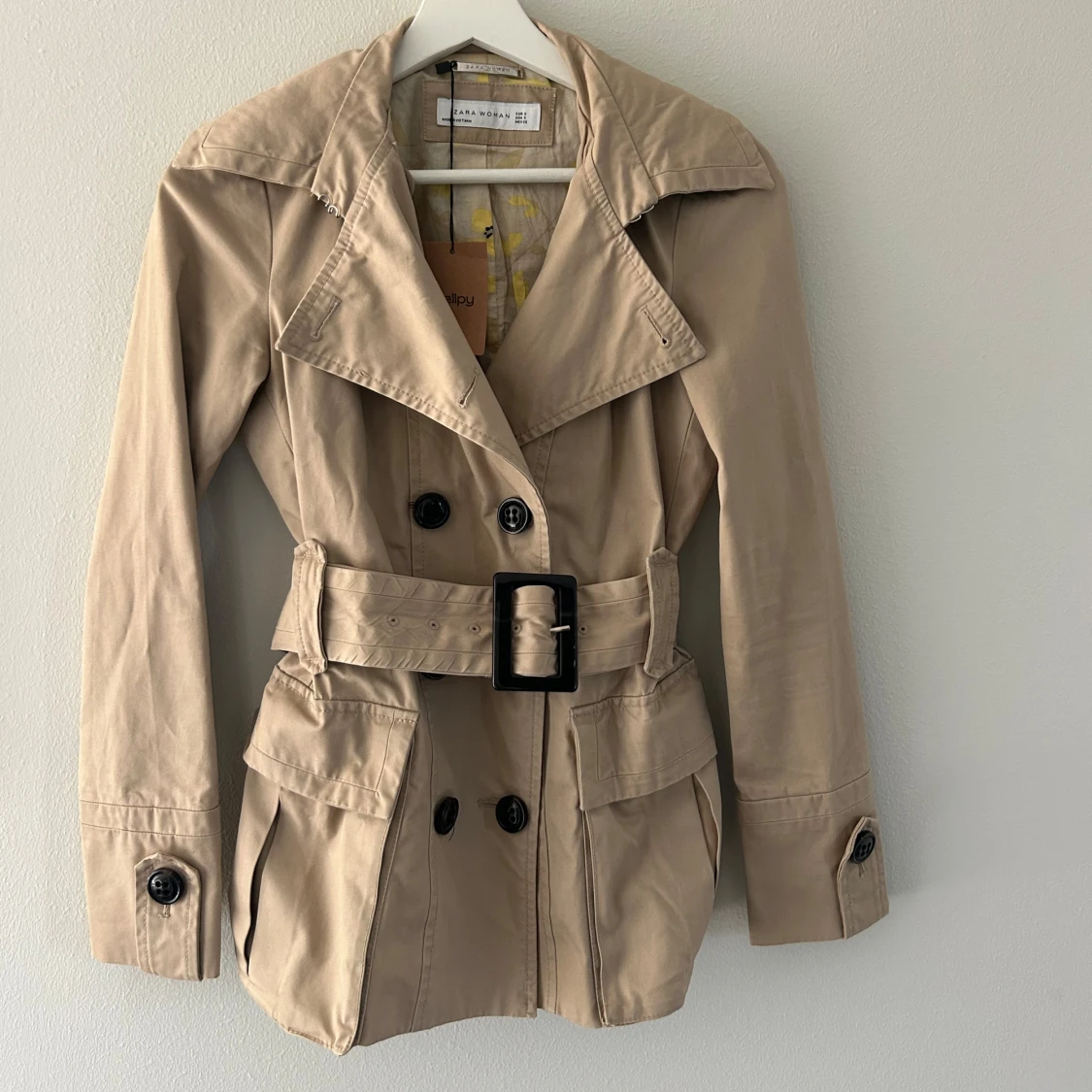 Beige trenchcoat från Zara Woman - 2