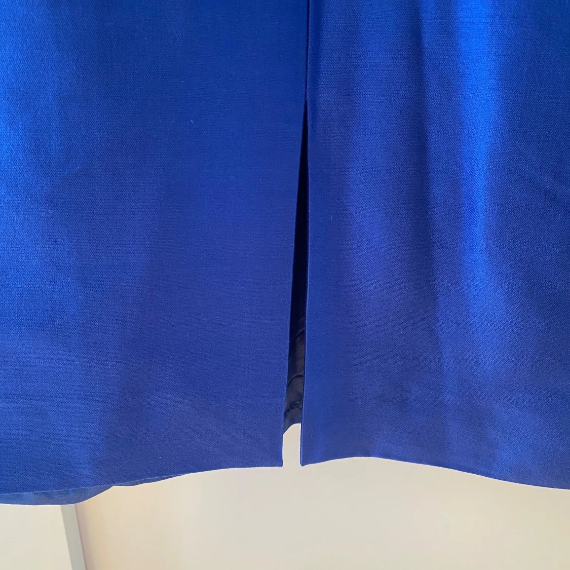 Kornblå ärmlös klänning från Hobbs - 3