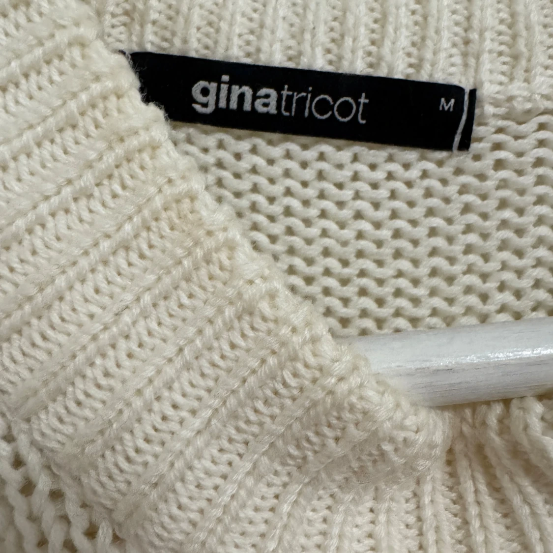 Vit stickad tröja från Gina Tricot - 1