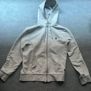  Polo Ralph Lauren zipup - Ralph Lauren zipup äkta vad jag vet pris går att sänkas 