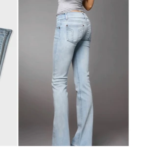 G-RISE - Säljer ett pas as snygga och SUPER lågmidjade Bootcut jeans från g-rise. Endast använda få gånger och knappt tecken på användning. Skriv för egna bilder. Pris kan diskuteras
